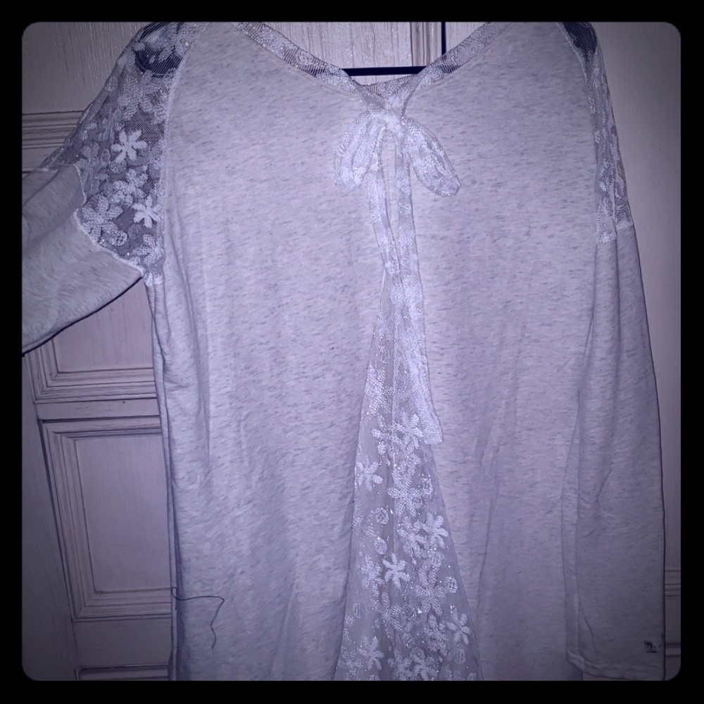 NWOT Cream colored lace detail top